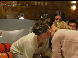 The Challenge: Oky se enamoró de Claudia Albertario y hubo beso