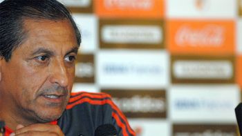ramon diaz confirmo a cavenaghi: es nuestro idolo ramon diaz confirmo a cavenaghi: es nuestro idolo