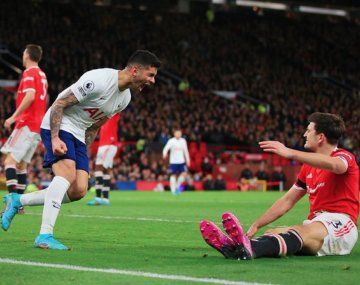El festejo del Cuti Romero que causó polémica en la Premier League