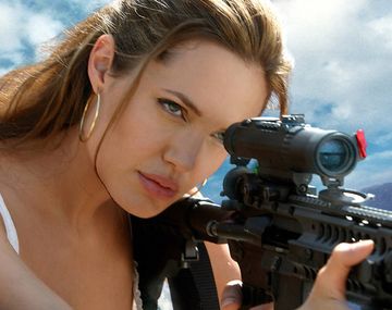 La tía de Angelina Jolie murió de cáncer de mama