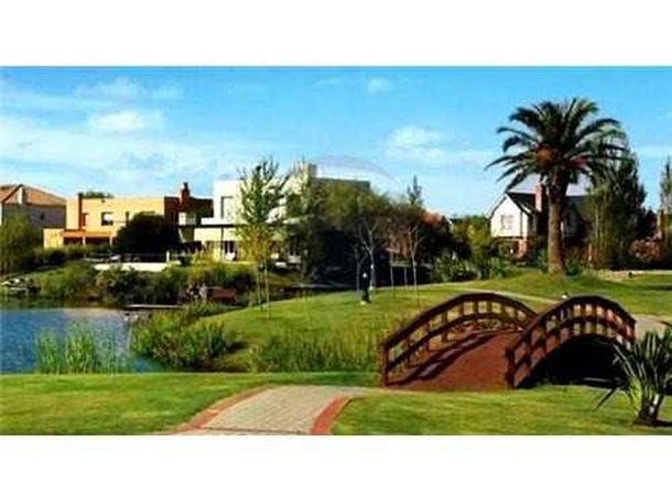 Detectan deudas por 70 millones en casas de lujo de Provincia