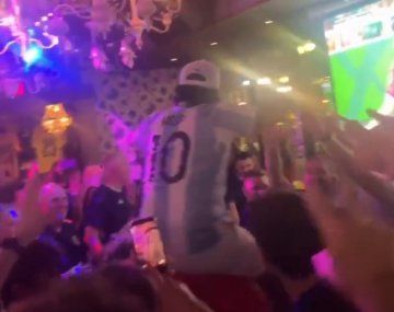 Diego Maradona hizo “acto de presencia” en Boston
