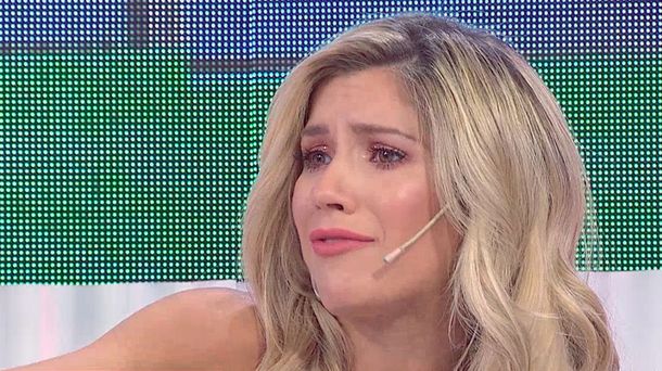 Laurita Fernández llorando