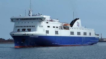 incendio en un ferry que iba de grecia a italia, con 467 personas a bordo incendio en un ferry que iba de grecia a italia, con 467 personas a bordo