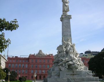 Admiten que llevarían a Mar del Plata el monumento a Colón
