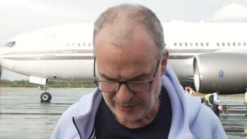 sin explayarse mucho: uruguay aterrizo en mexico y bielsa contesto algunas preguntas sin explayarse mucho: uruguay aterrizo en mexico y bielsa contesto algunas preguntas