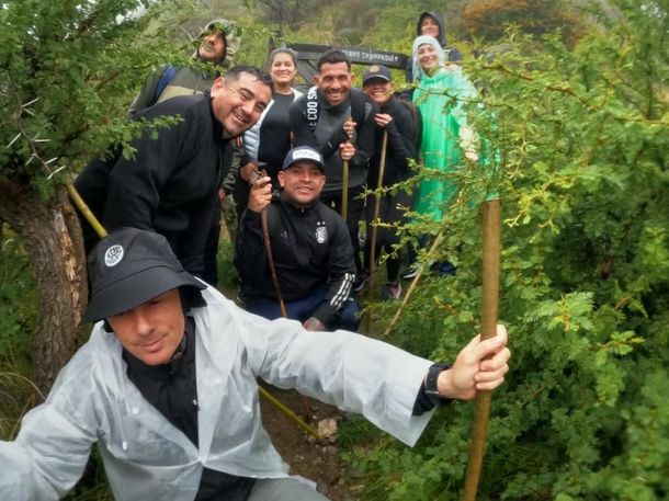 Aventura en las sierras: Carlos Tevez desafió la altura y conquistó el Champaquí