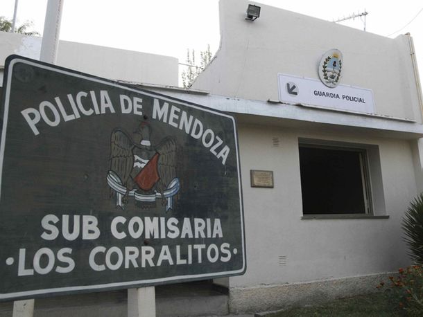 Mendoza: detuvieron a un delincuente que volvió por su arma a la casa que quiso robar