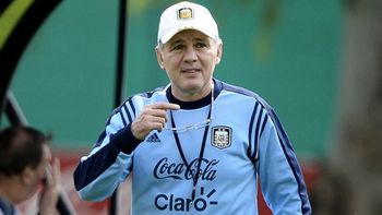sabella suspendio la practica por falta de jugadores sabella suspendio la practica por falta de jugadores