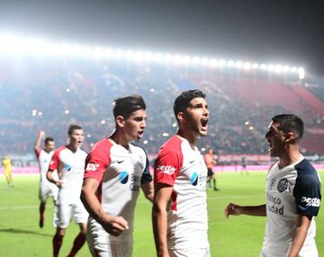 Gol de Blandi para San Lorenzo - Crédito: @argsaf