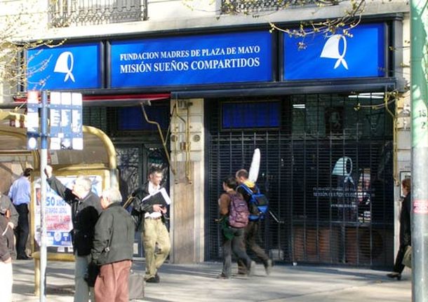 Asociación Madres de Plaza de Mayo