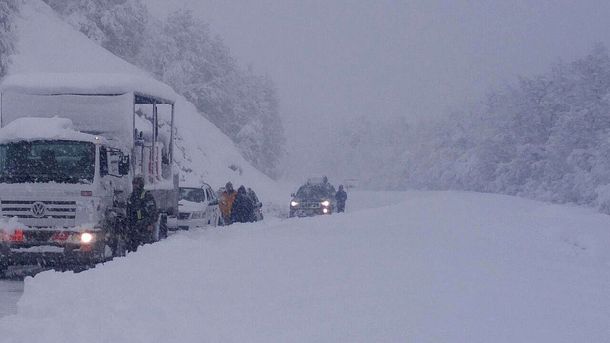 32 pasos fronterizos cerrados en la Cordillera por el temporal de nieve