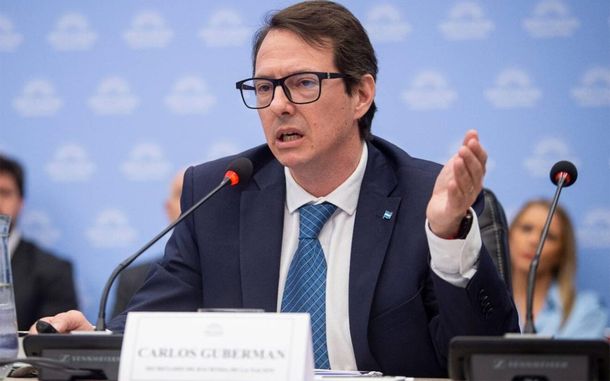 Secretario de Hacienda Carlos Guberman. Secretario de Hacienda Carlos Guberman.