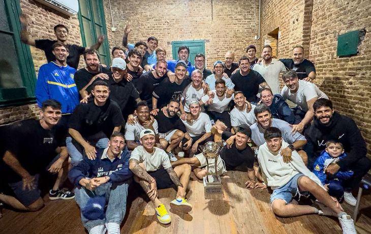 Fiesta en Rosario: una multitud de Central festejó a todo trapo el nuevo título anual