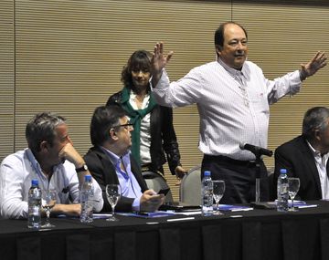 Cruces en la UCR por el plan oficial para pagar en el país a los bonistas reestructurados