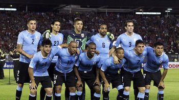 luego de otro buen partido en uruguay, carlos sanchez ya piensa en boca luego de otro buen partido en uruguay, carlos sanchez ya piensa en boca