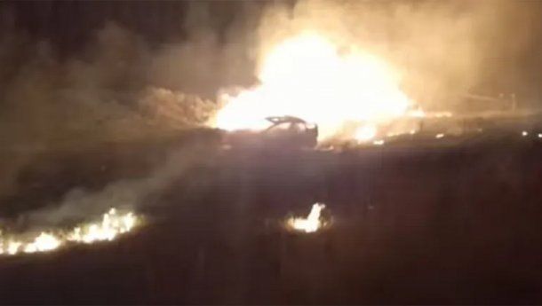 Neuquén: vuelco, fuego y muerte en la ruta 22