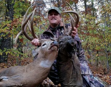 Bob Long y su extraño trofeo de caza