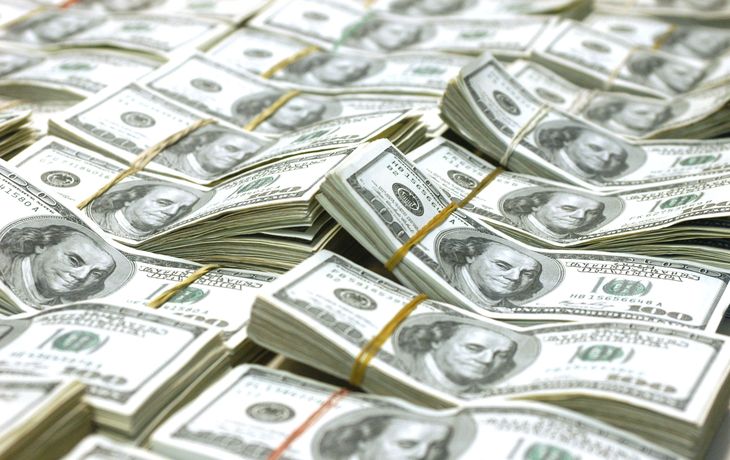El dólar oficial avanzó a $6,55 en la primera rueda del año
