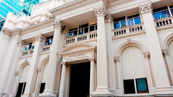 coronavirus: horario bancario exclusivo para mayores de 60 coronavirus: horario bancario exclusivo para mayores de 60