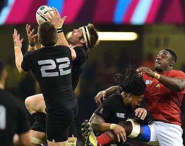 Nueva Zelanda le dio una paliza a Francia y en semis tendrá a Sudáfrica