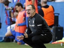 la dura respuesta negativa de marcelo bielsa a racing la dura respuesta negativa de marcelo bielsa a racing