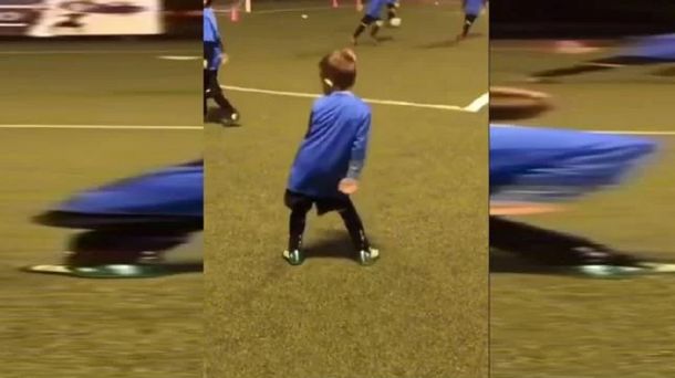 VIDEO: El hijo del Papu Gómez hizo un gol y lo festejó con el Papu Dance