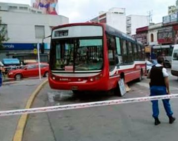 Tragedia con un colectivo: atropellan y matan a mujer