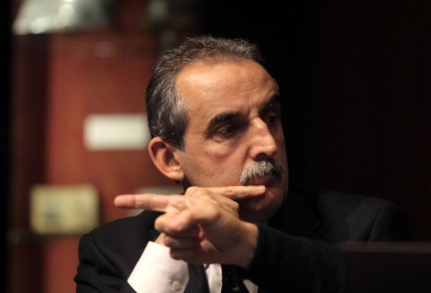 Citan a indagatoria a Moreno por multas a consultoras