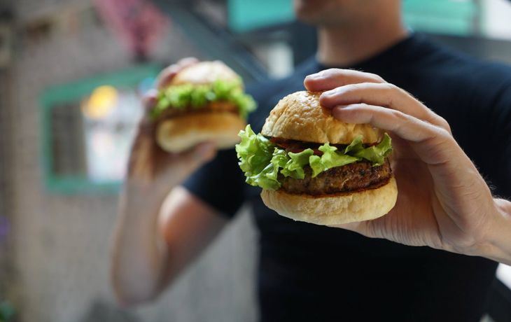 Asco y enojo en un local de comida rápida