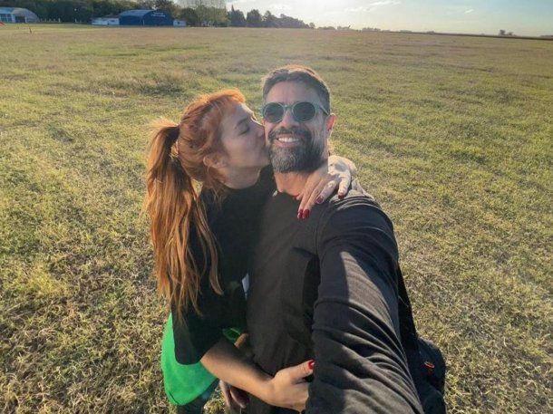 Flor Vigna y Luciano Castro se mostraron íntimos en la cama