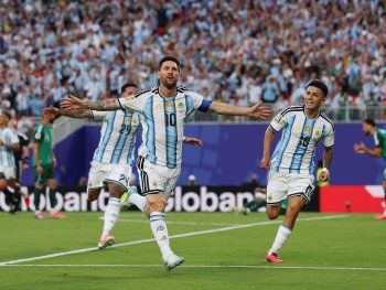 El video del golazo de Lionel Messi ante Argelia relatado por Mariano Closs
