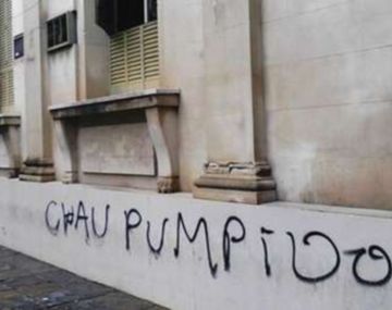 Unión se hunde y en Santa Fe hay pintadas contra Pumpido
