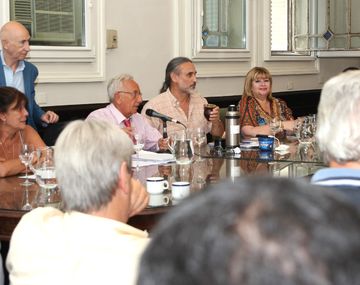 Queremos terminar con la deuda externa