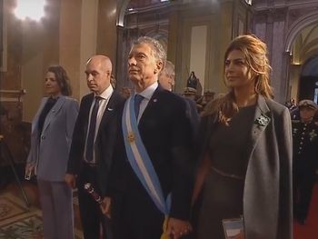 Con una Plaza de Mayo vacía, Macri asiste al Tedeum en la Catedral
