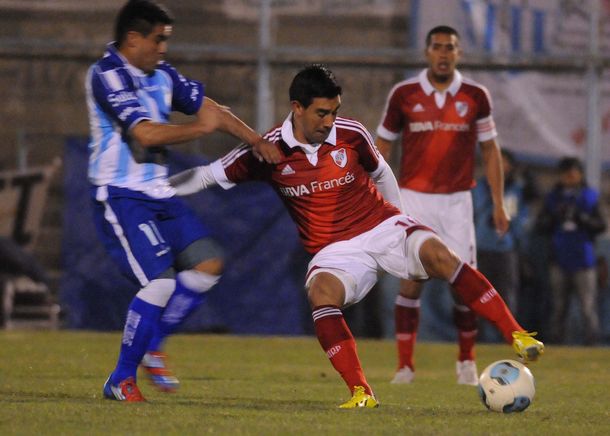River se llevó de Salta una goleada ante Gimnasia y Tiro