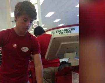 {altText(,#AlexFromTarget: el chico que es furor en la web)}
