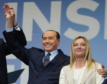 Video: la despedida de Meloni a Berlusconi en las redes