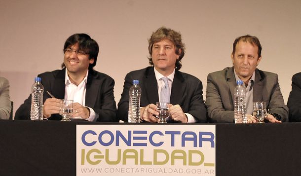 Boudou y Bossio entregaron netbooks en Lomas de Zamora