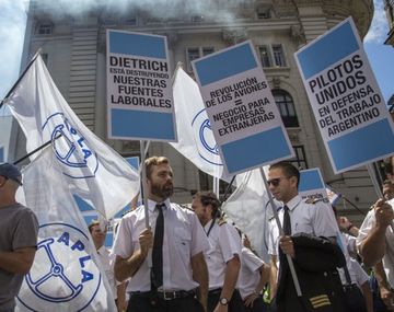 Los pilotos desactivaron todas las medidas de fuerza y habrá vuelos.