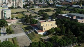 ¿por que son tan importantes los terrenos de los alrededores de casa amarilla? ¿por que son tan importantes los terrenos de los alrededores de casa amarilla?