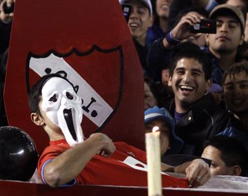 Racing y las cargadas por el descenso del Rojo