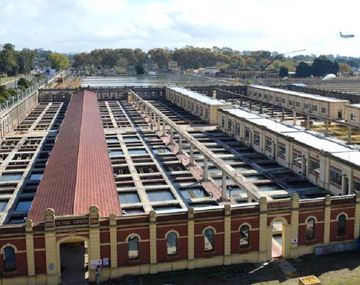 Planta Potabilizadora General San Mart&iacute;n de Aysa, la que provee de agua potable a la Ciudad