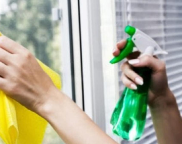  El truco casero para eliminar las manchas de dedos en los espejos