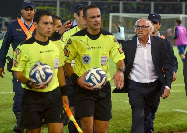 Bianchi: Perdimos por fallas nuestras antes que por virtudes del rival