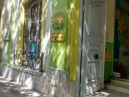 conmocion: un bebe se escapo de la guarderia y camino por la ciudad conmocion: un bebe se escapo de la guarderia y camino por la ciudad