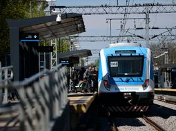tragedia en el tren roca: una pareja murio atropellada por el tren en lomas de zamora tragedia en el tren roca: una pareja murio atropellada por el tren en lomas de zamora
