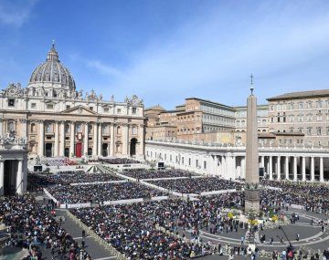 Francisco pidió por pobres y marginados en la misa por el Domingo de Ramos