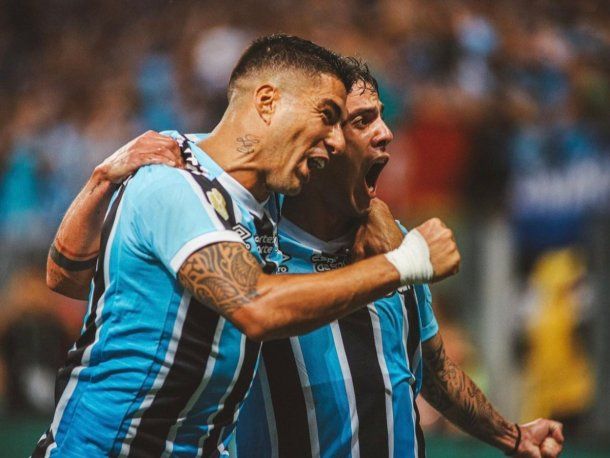 El golazo de Luis Suárez en la victoria de Gremio en el clásico ante Inter