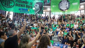 ate rechazo la oferta salarial del gobierno para los estatales: el peor fin de ano ate rechazo la oferta salarial del gobierno para los estatales: el peor fin de ano